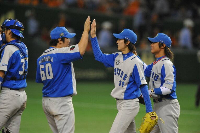 「サンペイ、三振してもいいからさ」“おかわりくん”ブレイク前夜の西武・中村剛也を救った言葉《祝・史上14人目の450本塁打》(35)