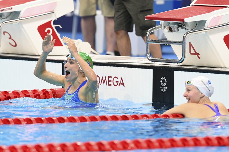 女子200m平泳ぎで世界新記録を出して優勝した南アフリカのタチアナ・スクンマカー