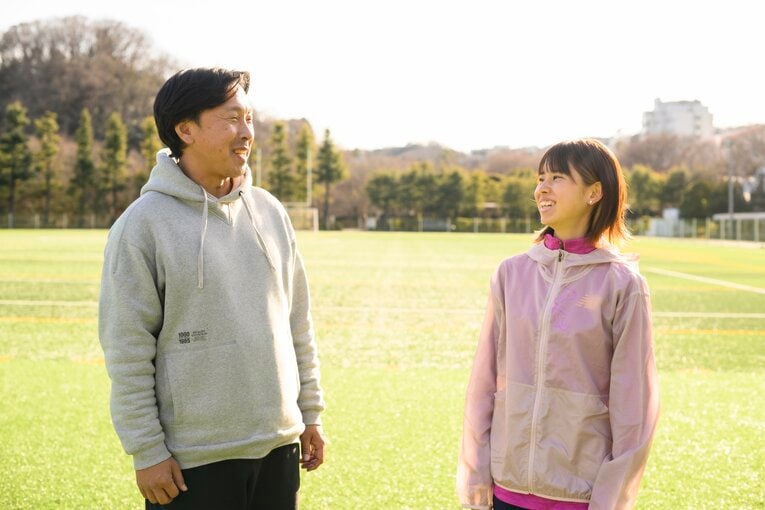 2023年8月の世界陸上に照準をあわせて準備しているという不破聖衣来と拓大・五十嵐監督　©︎Asami Enomoto