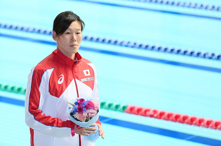 世界記録まで0.54に迫った金藤理絵。伊藤華英「競泳は生き様が現れる」<Number Web> photograph by AFLO