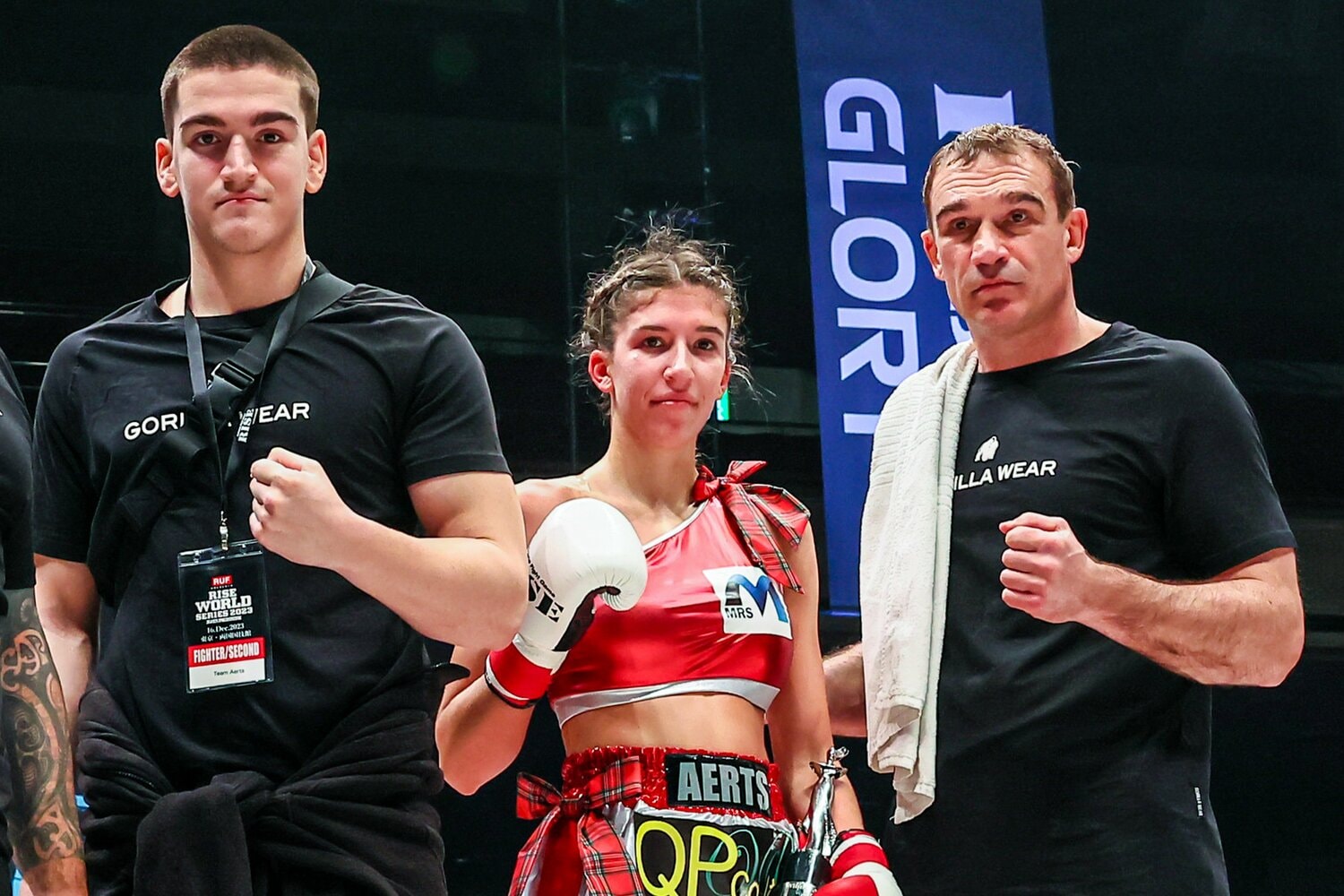 息子のマルシアーノ・アーツ、娘のモンタナ・アーツと　©Susumu Nagao