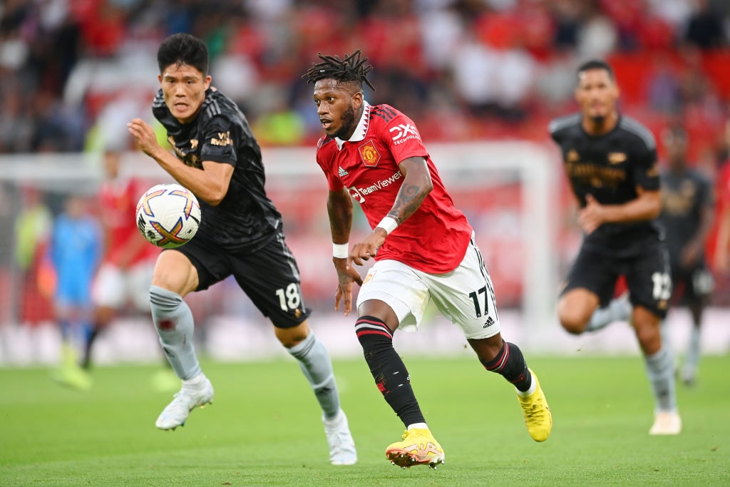 ユナイテッド戦、フレッジとマッチアップする冨安　©Getty Images