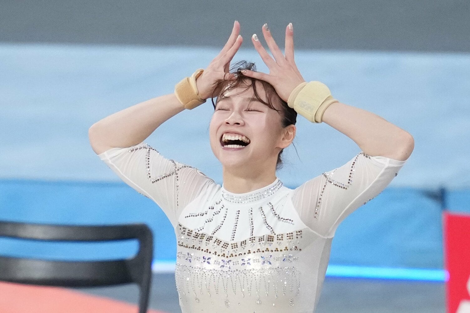 ゆかのラストでは指で「王冠」を示す決めポーズ ©Getty Images