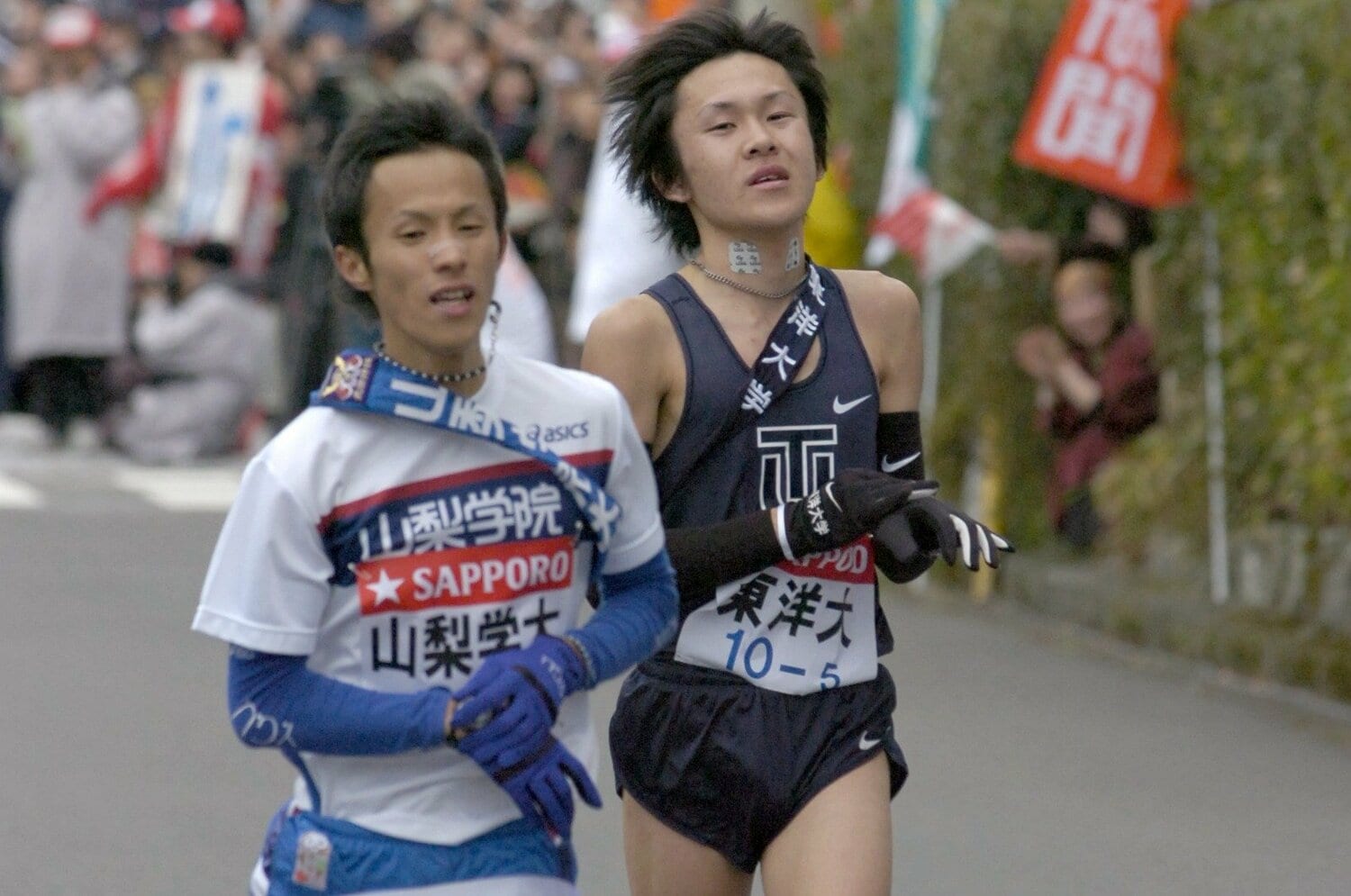 「あれ、おかしいな…体が動かない」箱根駅伝“山の神”に抜かれたランナーの悲劇…東洋大・期待の1年生がまさかの大失速、なぜ起きた？＜Number Web＞ photograph by KYODO