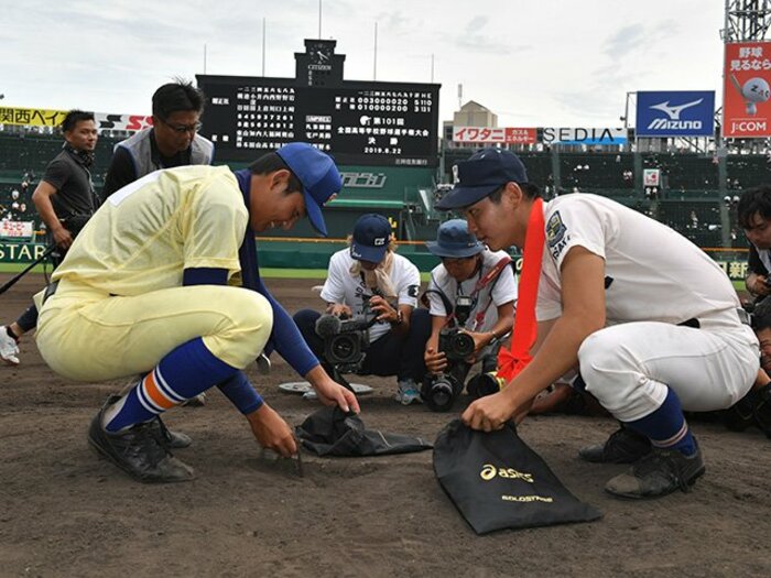 阪神の遠征日程を考えると可能だ。「秋の甲子園」、高野連は検討を。＜Number Web＞ photograph by Hideki Sugiyama