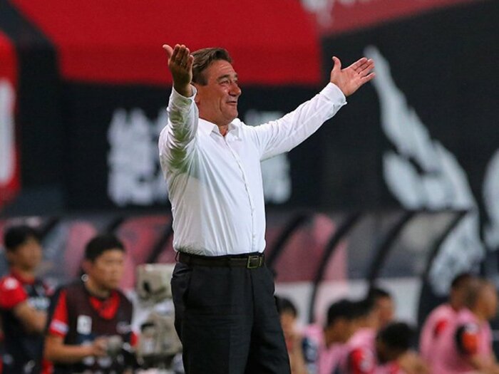 ペトロヴィッチ式は札幌に合う？浦和での5年半に見る魅力と危うさ。＜Number Web＞ photograph by Getty Images/J.LEAGUE