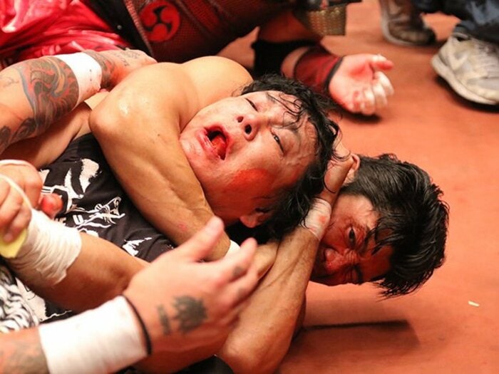 大仁田vs.船木の電流爆破マッチ実現。“持たざる者”の知恵と勇気が交錯。<Number Web> photograph by Yukio Hiraku