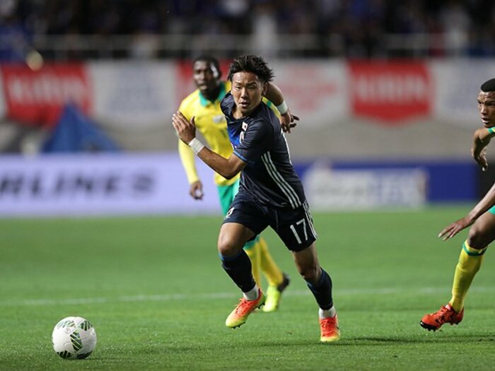 手倉森監督が辿り着いた「黄金比率」。なぜFWを削り、後ろを厚くしたか。＜Number Web＞ photograph by AFLO