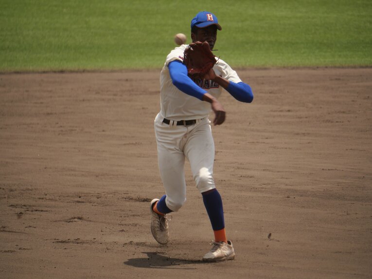 1年前は“ドラフト1位”と予想できなかった…ソフトバンクが指名公表「イヒネ・イツア」とは何者か？ 守備の名手は“課題あり”とキッパリ(17)