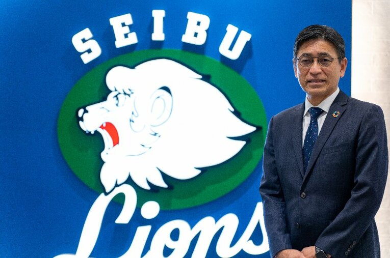 埼玉西武ライオンズの奥村剛社長。熊本工、明大、プリンスホテルと歩んだ球歴は華やかだ ／ photograph by Shiro Miyake