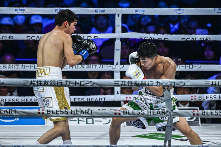 中谷潤人vs.ダビド・クエジャル。2月24日、有明アリーナ　©Takuya Sugiyama