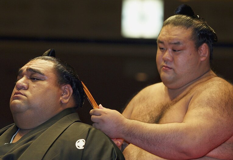 2004年10月、元横綱・武蔵丸の断髪式　©Getty Images