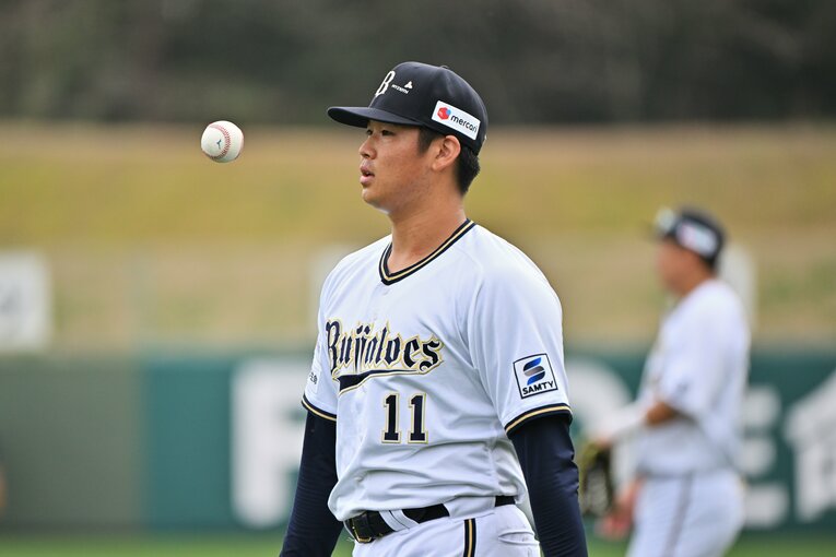 ブレーク２年目となる今春のキャンプで練習に取り組む山下　©Hideki Sugiyama