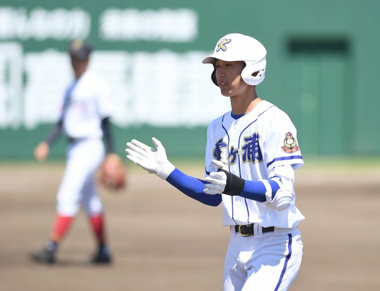 「ロッテドラ3に負けないショート」木村翔大遊撃手（東洋大学・178cm76kg）。写真は霞ヶ浦高時代　©Sankei Shimbun