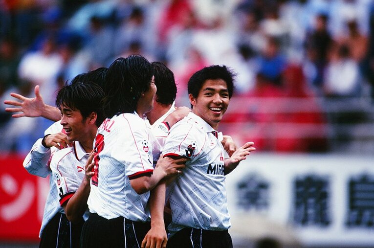 ＜龍角散presents エールの力2024②＞日本サッカーの至宝・小野伸二に色あせない輝きを授けたサポーターの声の力(1) ／ photograph by J.LEAGUE/ AFLO