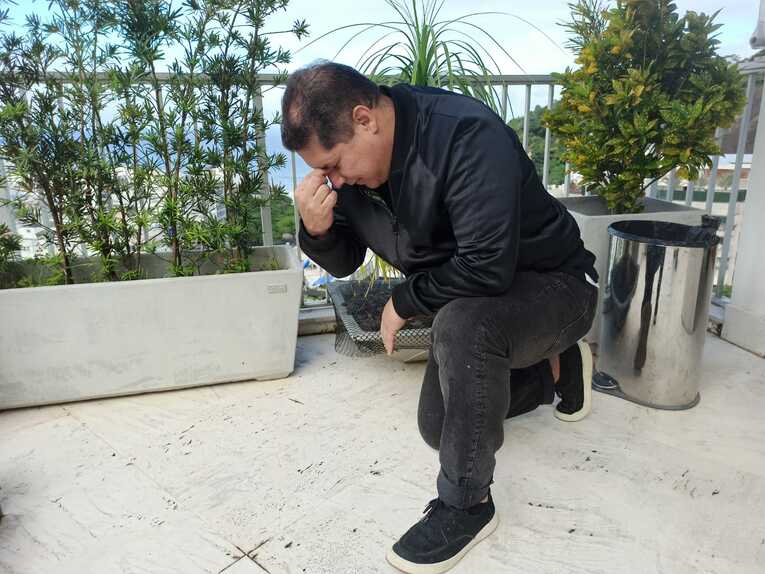 ビスマルク53歳のお祈りポーズを全方位から見る（全5枚／4枚目）　©Hiroaki Sawada