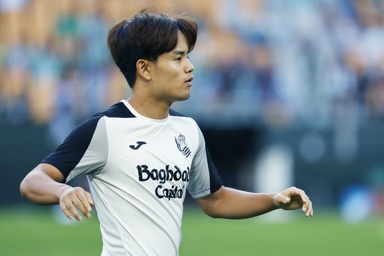“W杯悪夢のケガ”久保建英「左ひざにテーピング」「タオルを叩きつけ怒り」スペイン復帰戦で敵地タクシー運転手が「クボ…2、3点取ってよ」なぜ？(2)
