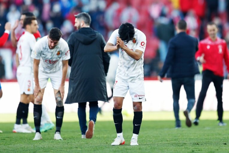 久保建英vsバルサがW杯イヤーのリーガ初戦… 年末の試合で見た「タケの身体の進化」と新星たちの奮起〈撮影者の視点〉(75)