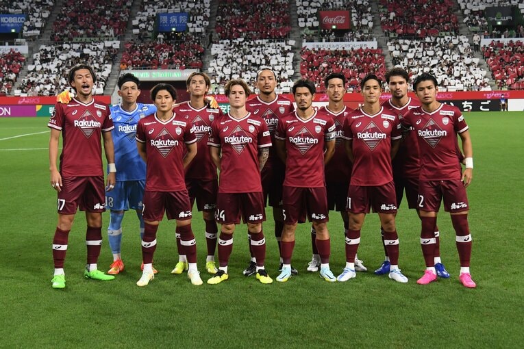 試合開始前の神戸イレブン