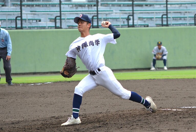 好投する久高　©Takarin Matsunaga