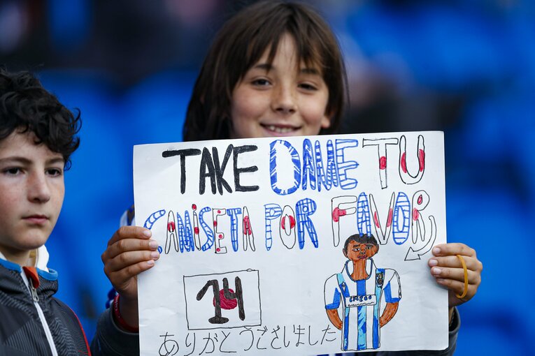 ラ・レアルで増加した「タケ応援ボード」　©Daisuke Nakashima