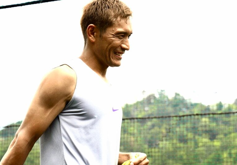 練習を終え、クラブハウスに引き上げる青山敏弘　©︎Atsushi Iio