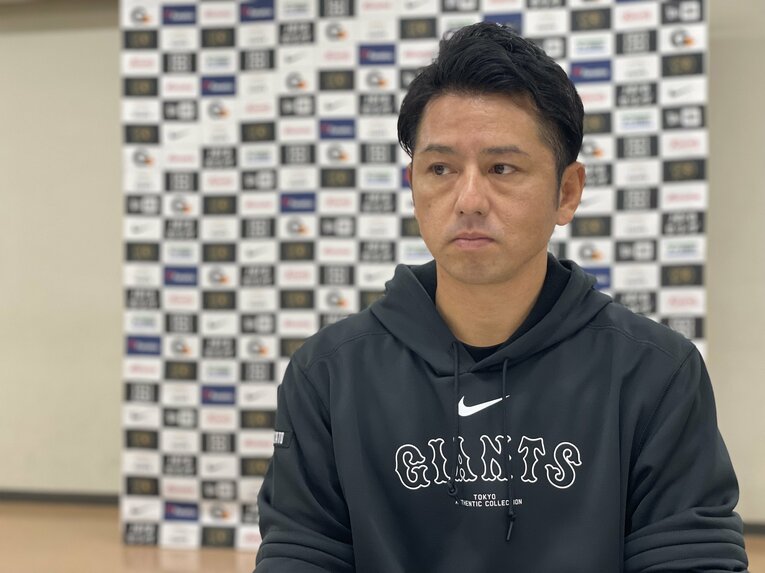 現在は、巨人のスコアラーとして活躍する中里（2024年撮影）