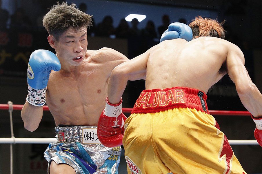 同期の2冠王者を追う苦労人が散る。谷口将隆を再び世界戦でみたい。<Number Web> photograph by Kyodo News