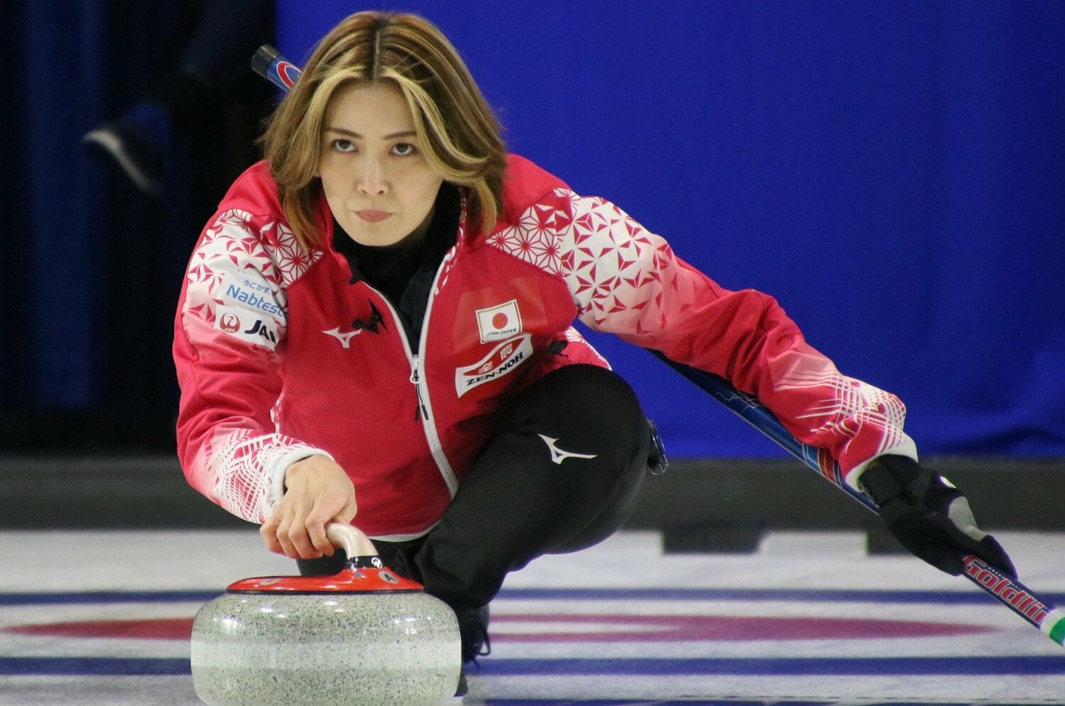 吉村紗也香「つらい時期も乗り越えてきた」北海道銀行と契約終了、5度目の五輪挑戦…カーリング女子日本代表・フォルティウスはなぜ“大一番で勝てた”のか？＜Number Web＞ photograph by JIJI PRESS
