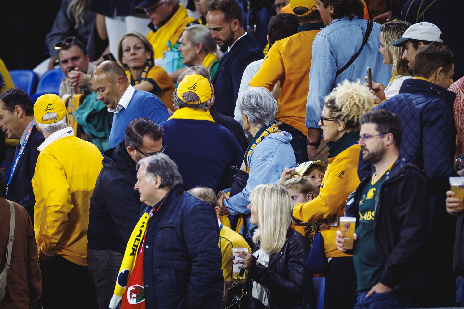 ウェールズに40－6で敗れたオーストラリア。エディーさんはファンの厳しい視線を浴びながらスタンドをあとにした　©Kiichi Matsumoto