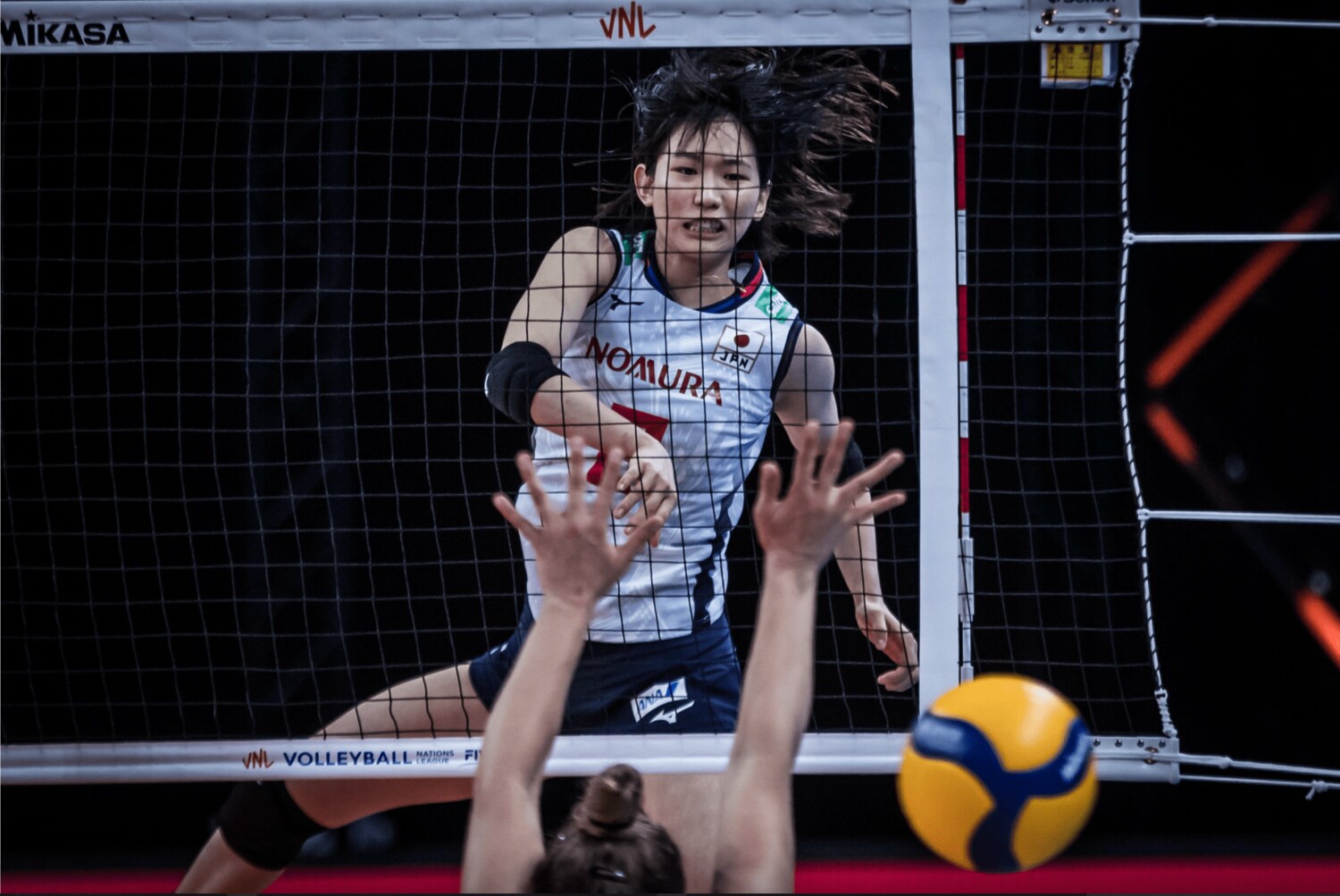 荒木絵里香、黒後愛らとともにチームの核を担う古賀紗理那　©︎FIVB