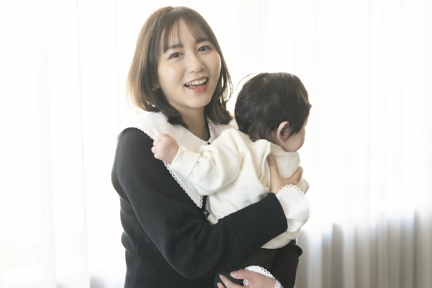 不妊治療を経て、昨年5月に第一子を出産。12月末に行われた取材で撮影 ©Asami Enomoto