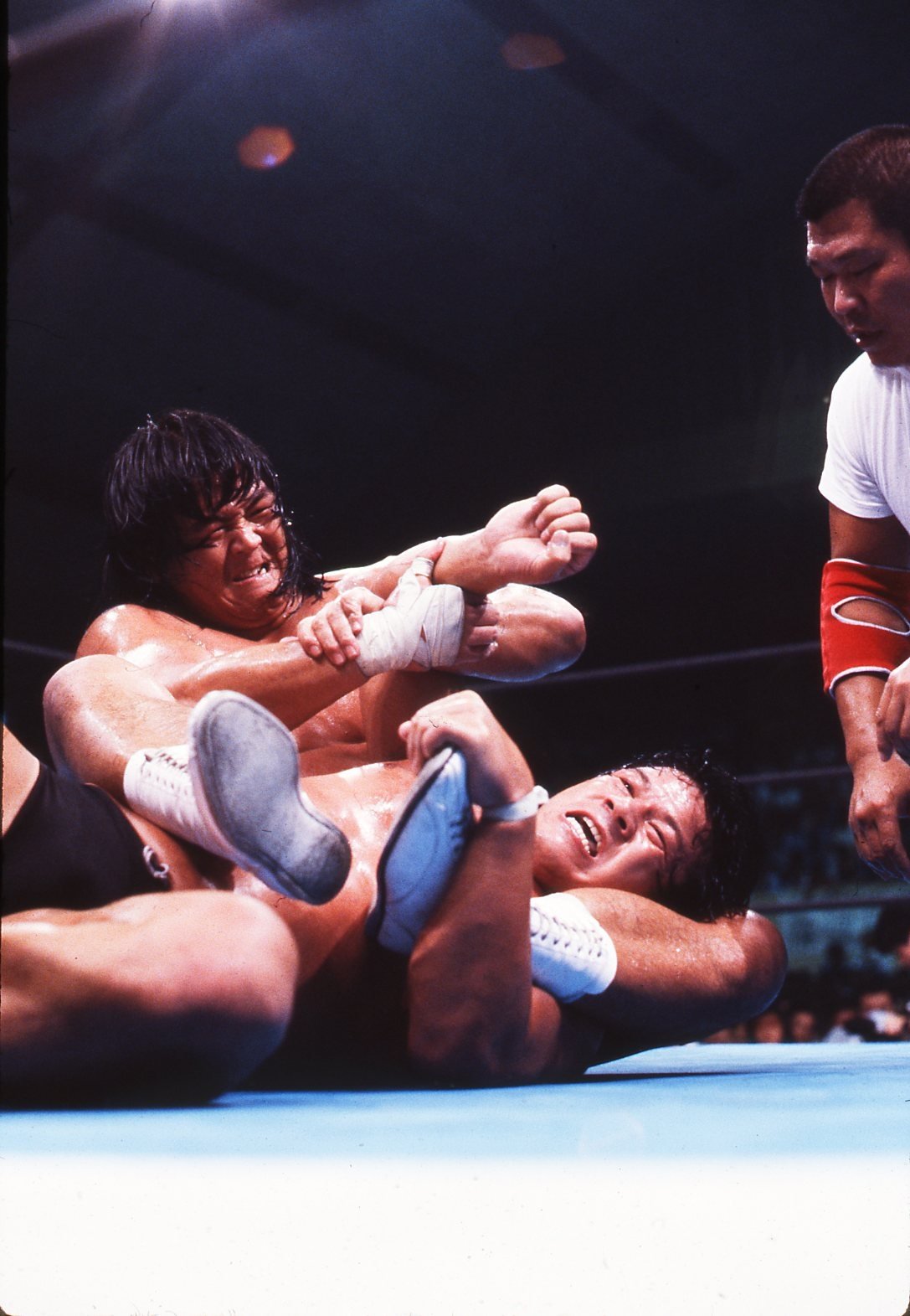 長州力vs藤波辰巳(1983年撮影) ©AFLO