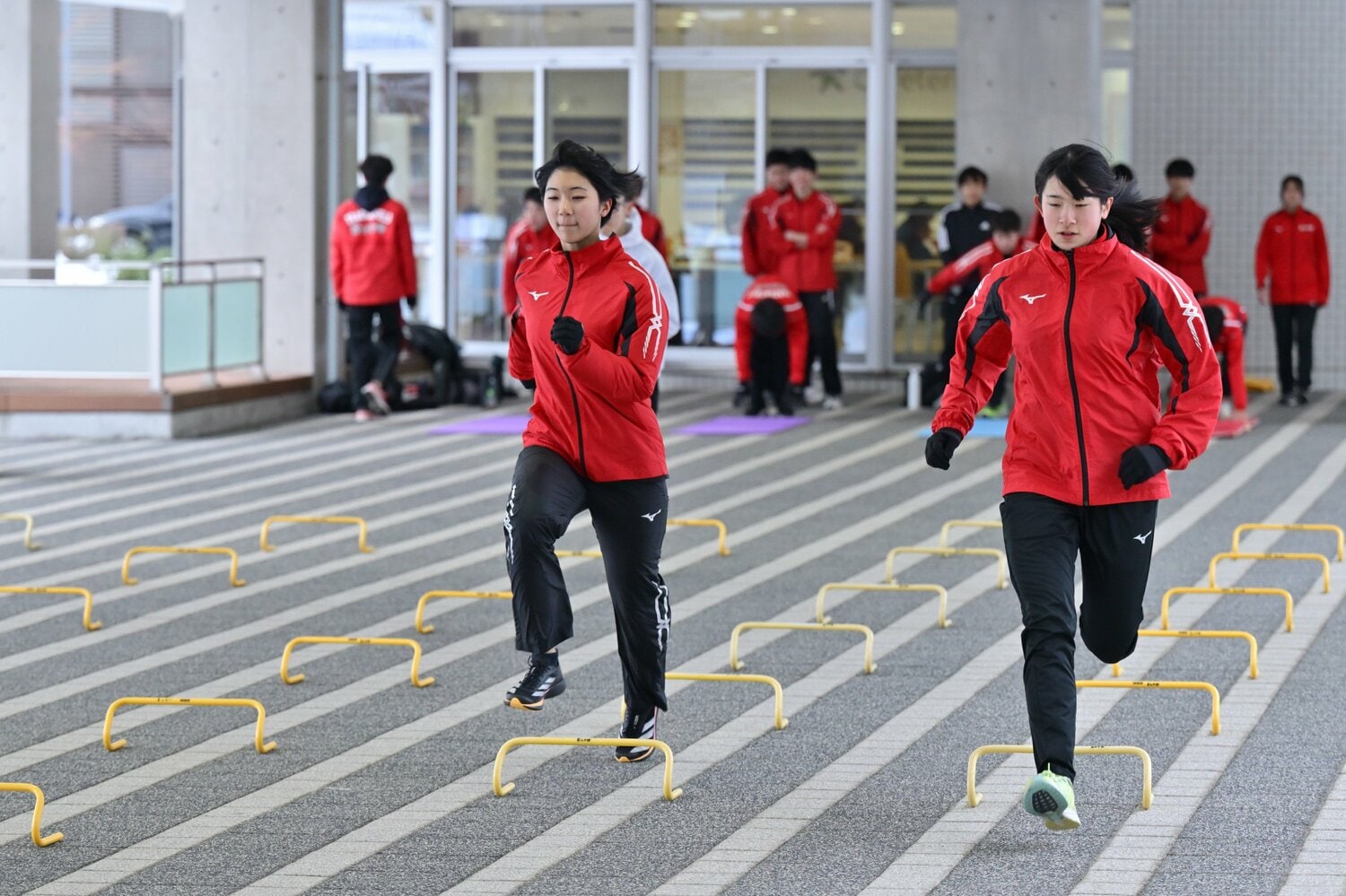 取材に訪れた日のメインメニューは全ブロック共通でサーキットトレーニング　©Hideki Sugiyama