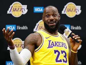 NBA最長23年目のシーズンへ。40歳レブロン、前人未踏の挑戦。