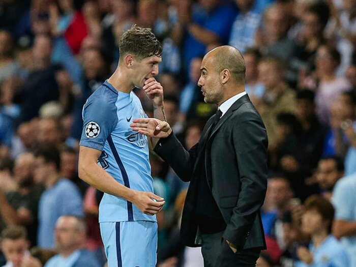 正守護神ハート放出の一方で……。ペップ・マンCで輝く“英国産”は誰？＜Number Web＞ photograph by AFLO