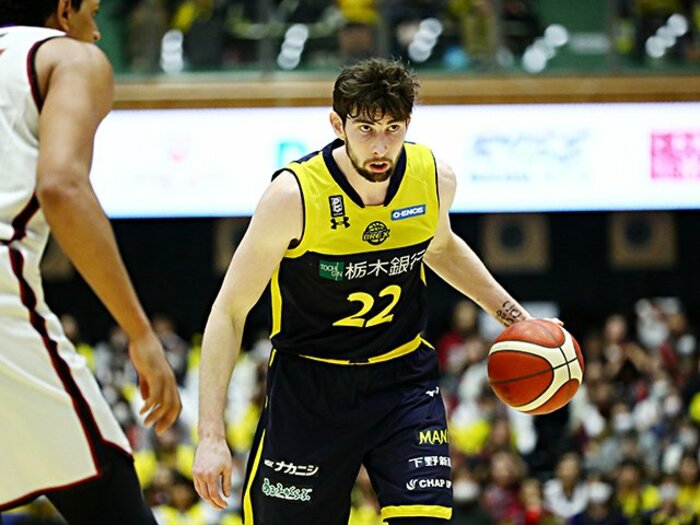 帰化選手のロシターが加入して──。バスケ代表の競争、成長、自己犠牲。＜Number Web＞ photograph by B.LEAGUE