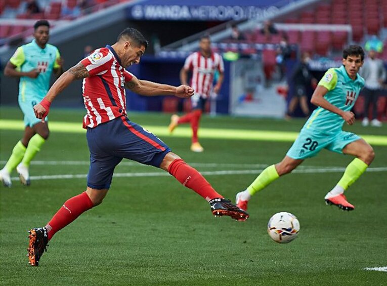 スアレス効果でシメオネ戦術が進化！ 堅守＆闘争心＋ポゼッション＝アトレティコ好調(2)