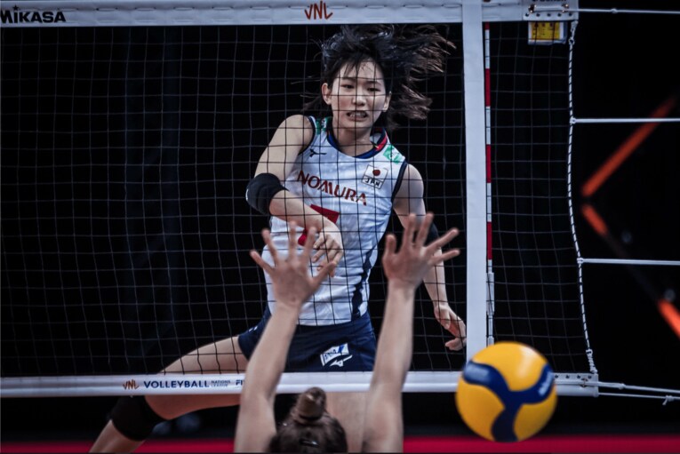 荒木絵里香、黒後愛らとともにチームの核を担う古賀紗理那　©︎FIVB
