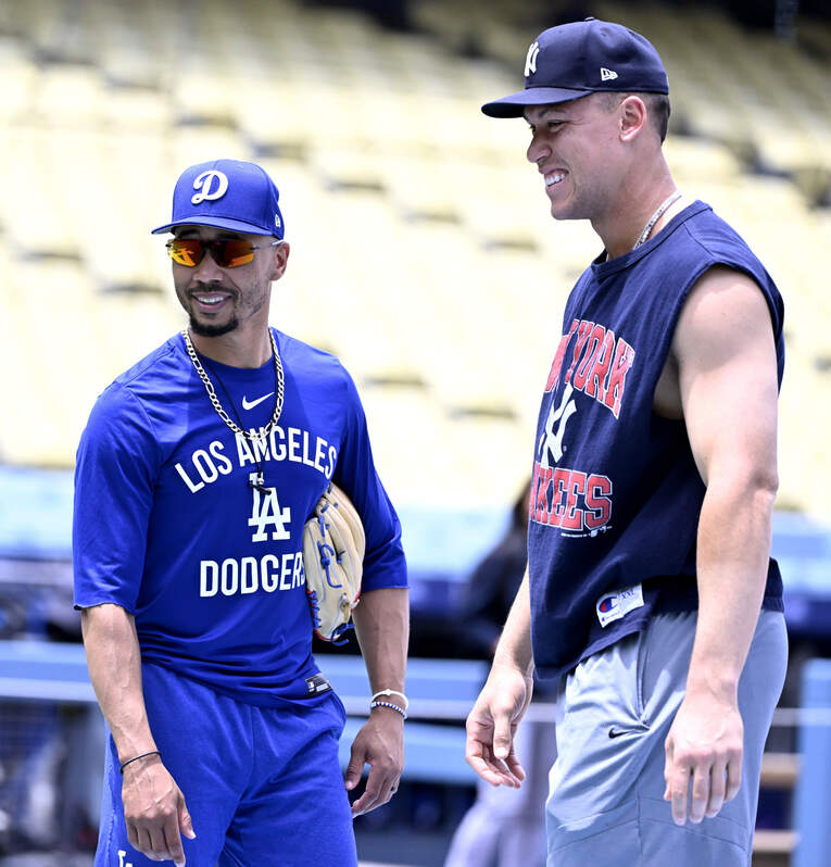 ベッツ175cmとジャッジ201cmのレアな2ショット　©Getty Images