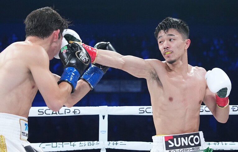 ジャブも的確にクエジャルの顔をとらえていた　©Naoki Fukuda