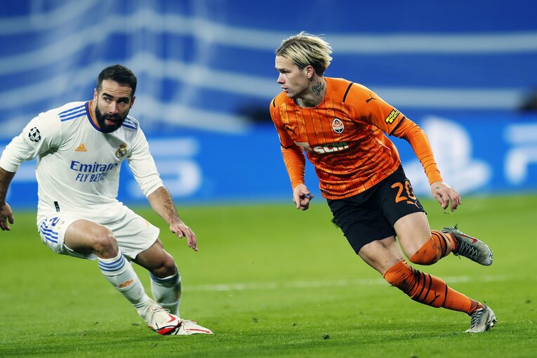 レアルの18歳日本人・中井卓大が「写真撮ってよー！」 無邪気さと表裏一体な《CLを含めた超シビアな競争》の舞台ウラ(37)