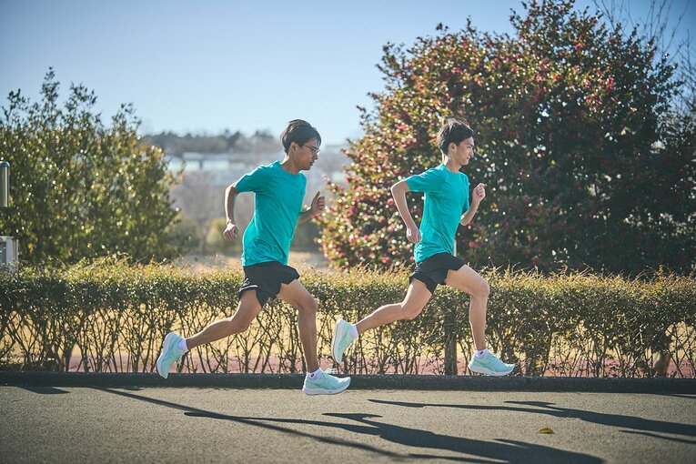 2024年シーズンの学生駅伝で快走を見せた早稲田大の工藤慎作（左）と山口竣平（右）