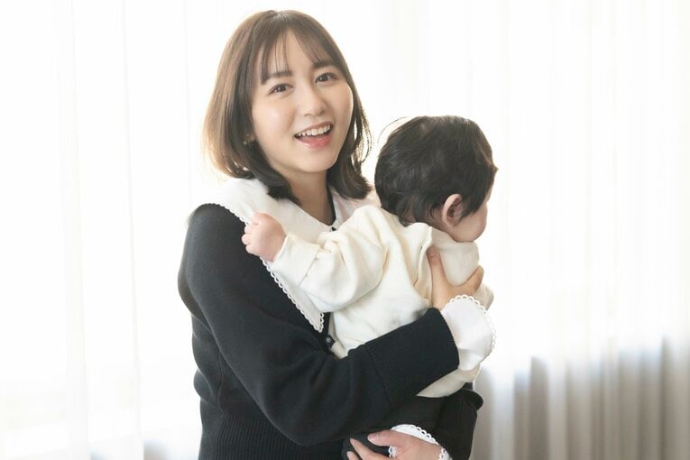 不妊治療を経て、昨年5月に第一子を出産。12月末に行われた取材で撮影 ©Asami Enomoto