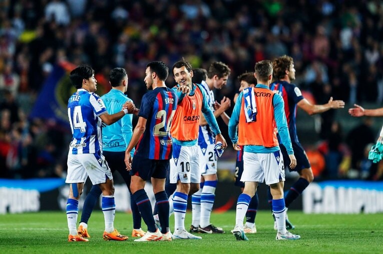 今季9点目！ 久保建英が凄まじい「バルサ撃破ドリブル、ブスケッツ退団・優勝セレモニーが同時に」カメラマンが見た“美しいカンプノウの夜”(71)