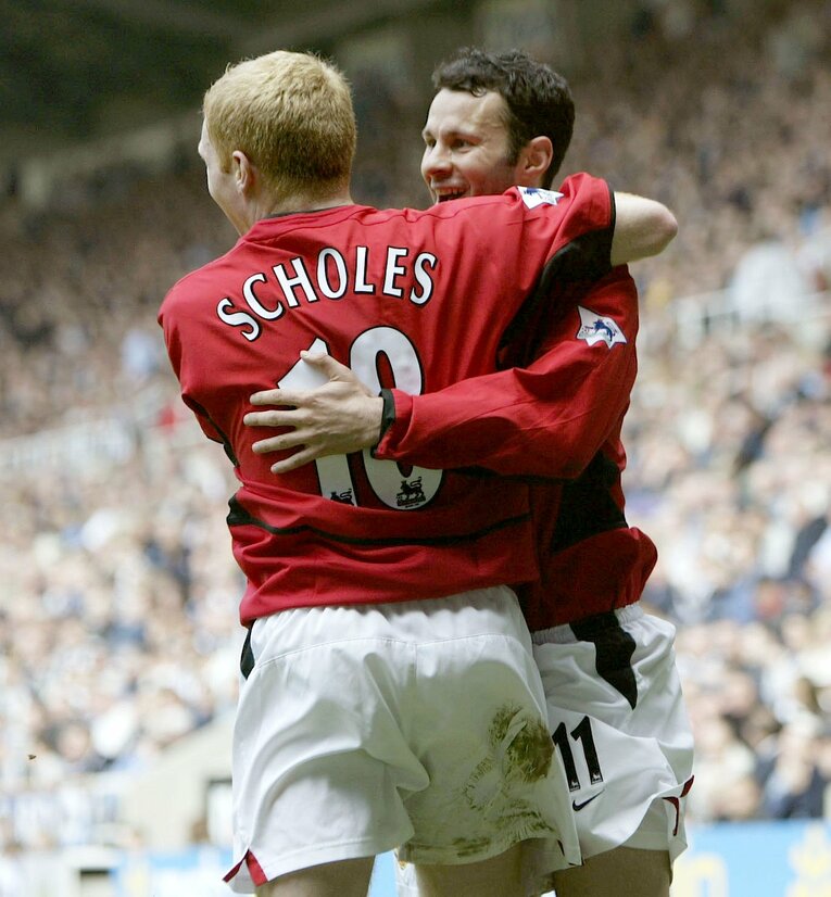 ポール・スコールズとライアン・ギグス。ファーガソン監督は当時、下部組織出身の選手たちを積極的に起用した ©Getty Images