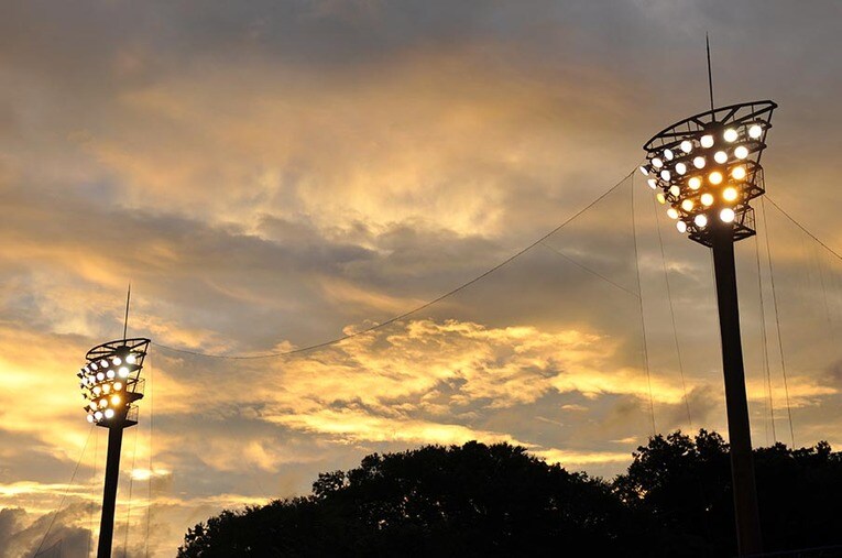 丸刈りの強制は人権侵害に抵触するのか？ そして、どこまでの言動ならパワハラ認定を免れるのか？ 弁護士に聞いた ／ photograph by BUNGEISHUNJU