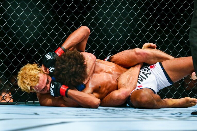 金原はアレックス・カサレスに完勝。UFCデビューを勝利で飾った　©Susumu Nagao