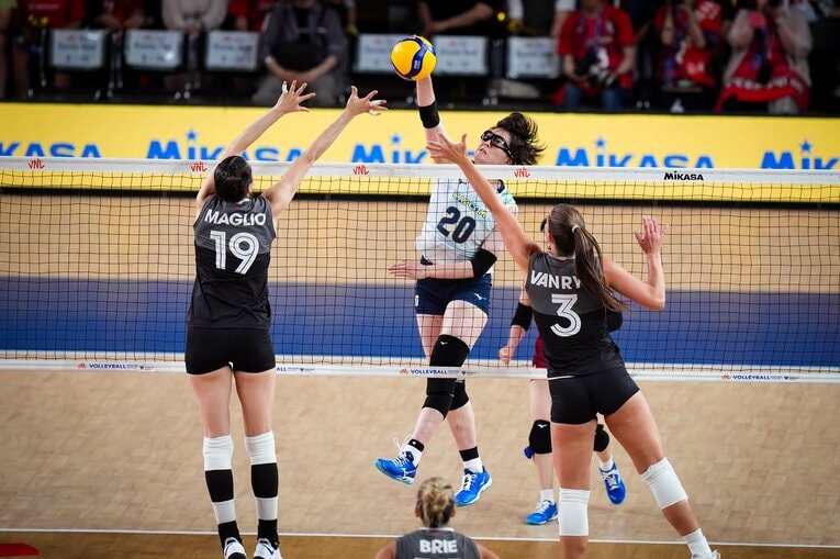 荒木彩花（VNLカナダ戦）©︎Volleyball World