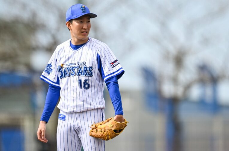 横浜市生まれで、日体大から新日鐵住金鹿島を経て18年ドラフト3位で入団。大学時代にはトミージョン手術も経験した ／ photograph by Nanae Suzuki